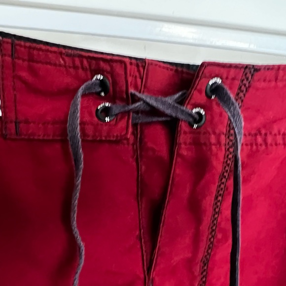 Hurley men’s board, shorts, size 38 Red - Picture 6 of 7